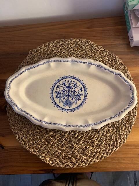 Antique oval dish in Gien earthenware