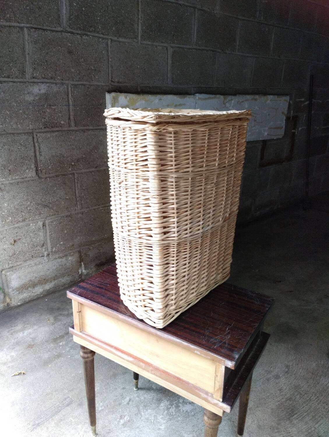 White rattan laundry basket