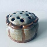 Vase pique fleurs en grès