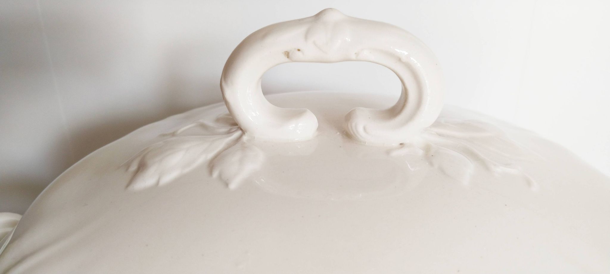 Soupière blanche Villeroy et Boch,   , en faïence