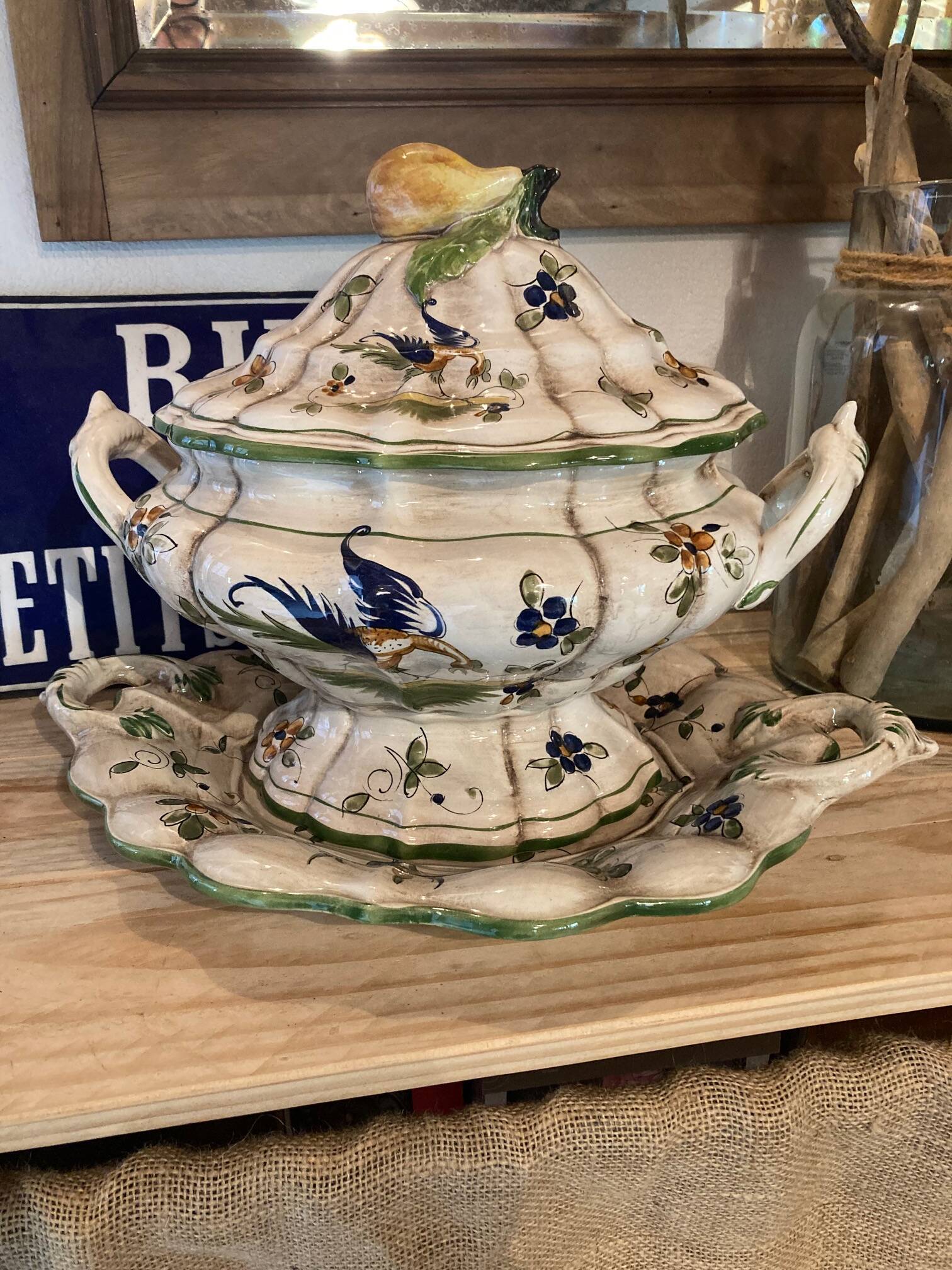 Soupière ovale et plat "Capodimonte", Italie