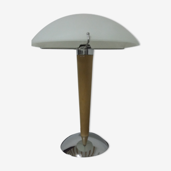 Mushroom lamp called 'said liner'