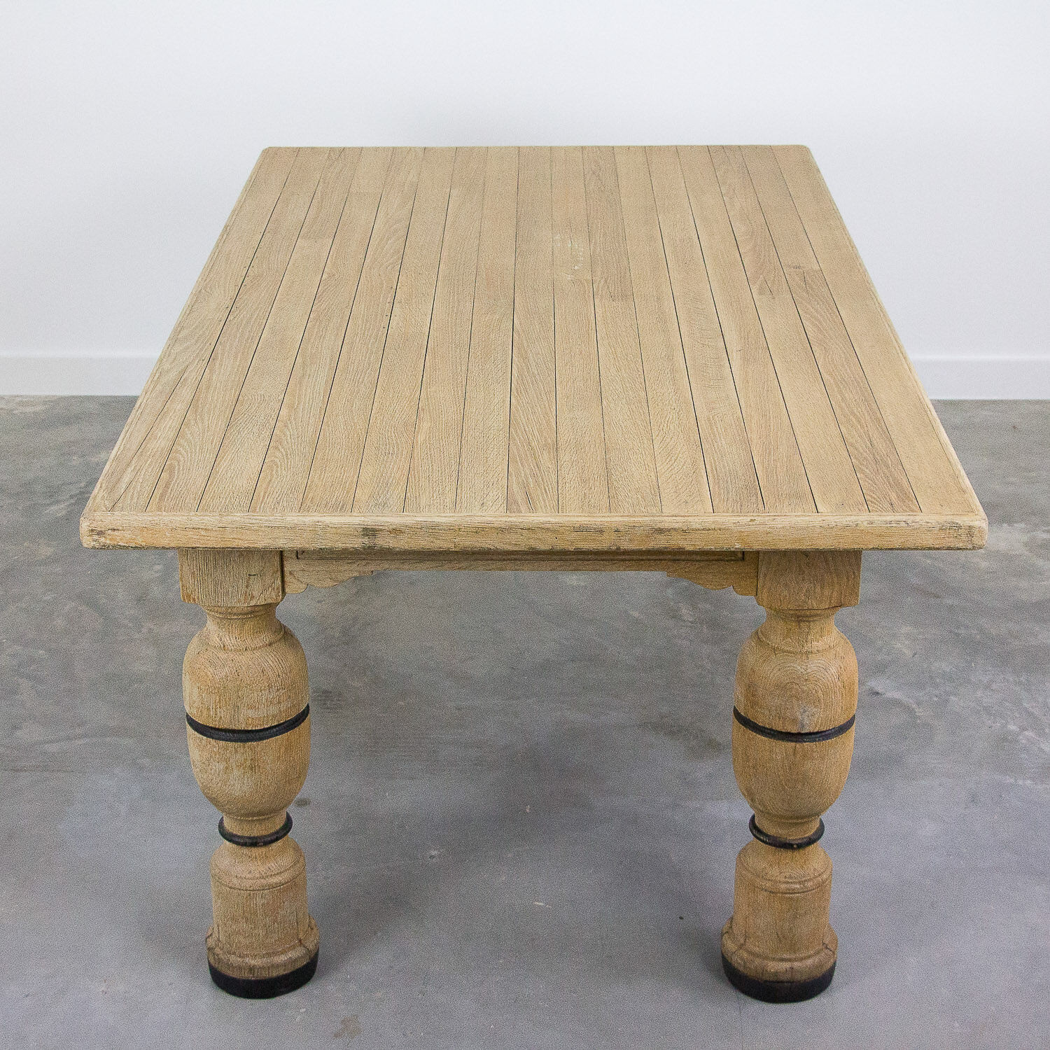 Table à manger en chêne