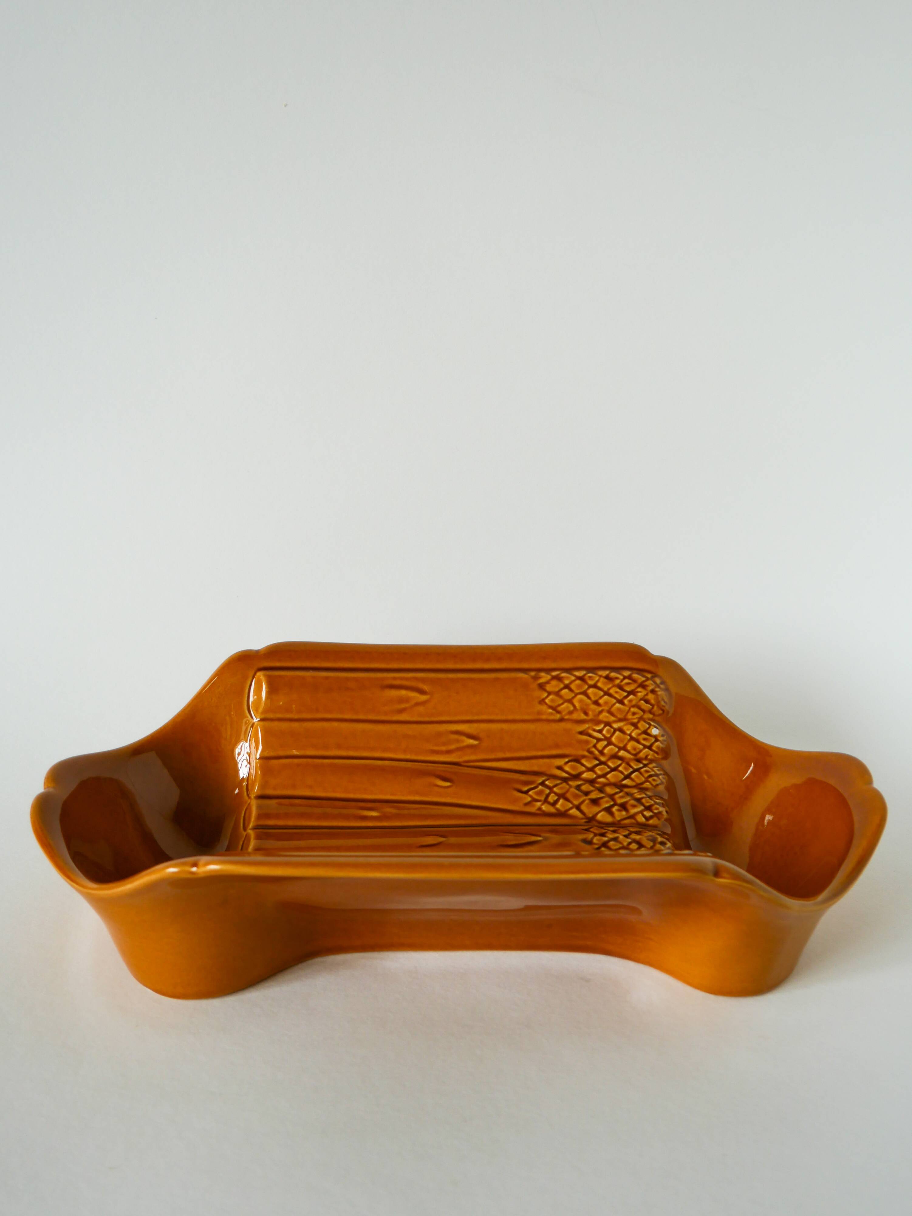 Asparagus dish in yellow slip, Digoin, 1960