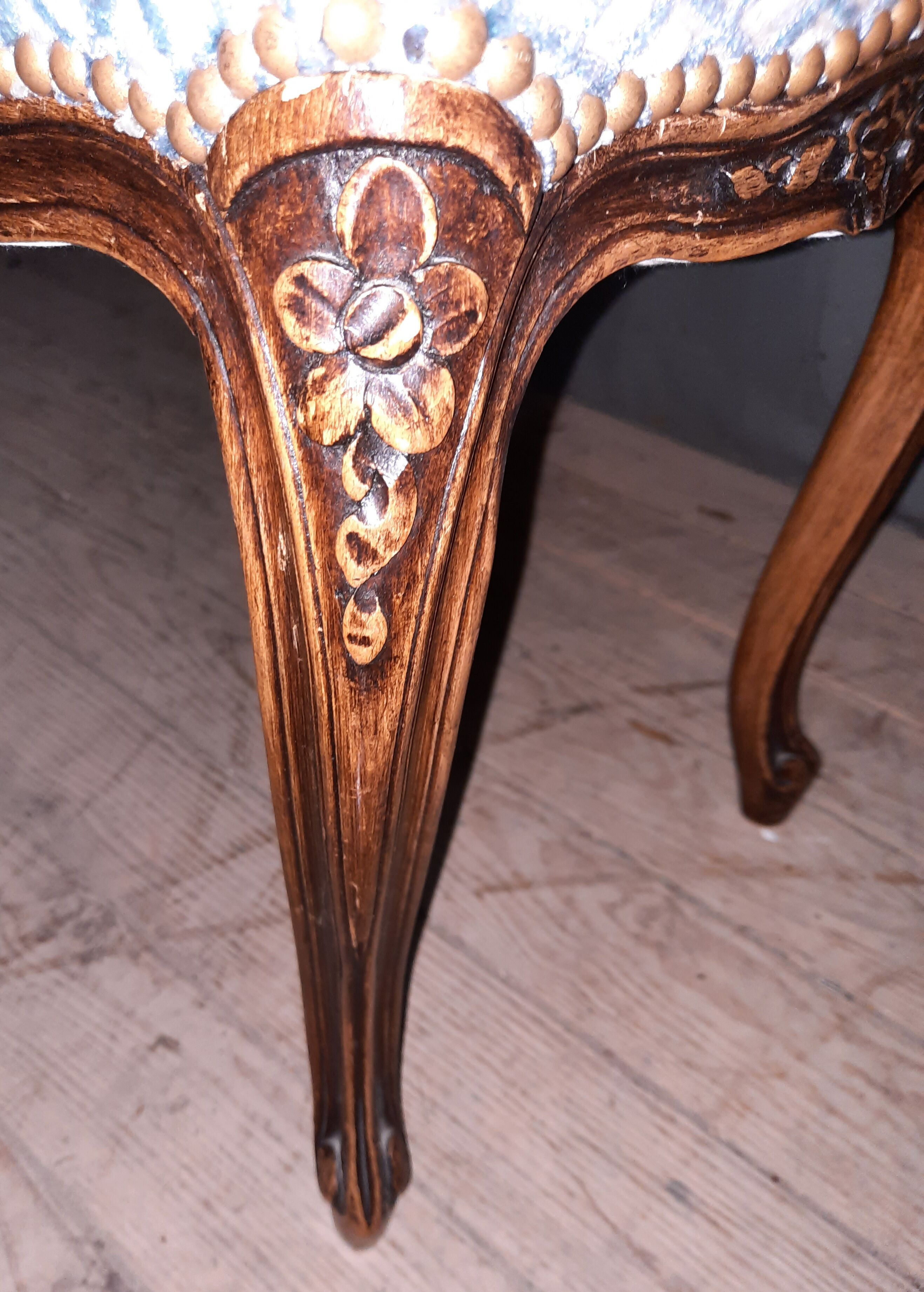 Louis XV style pouf velvet cover