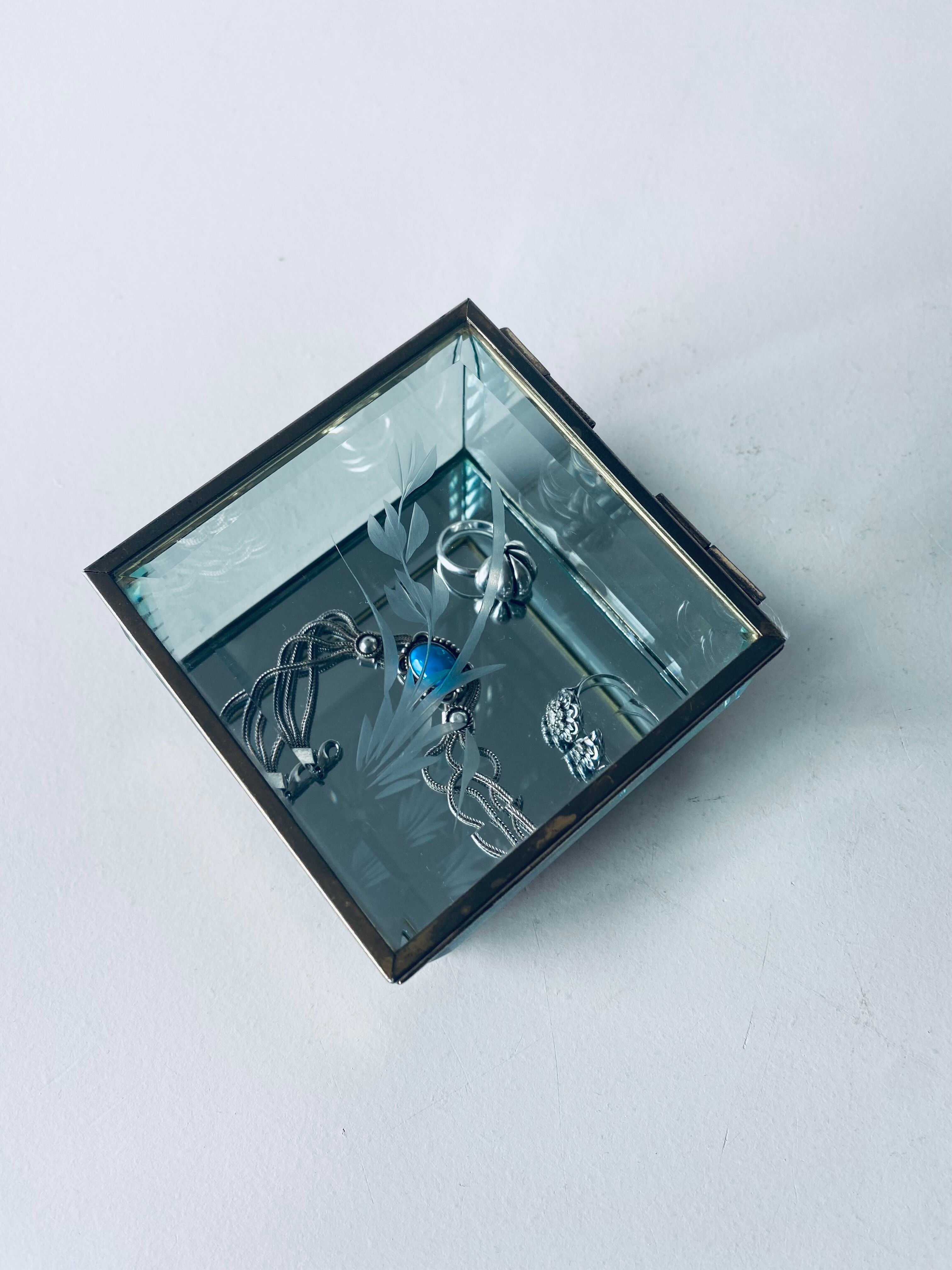 Boîte à bijoux ancienne