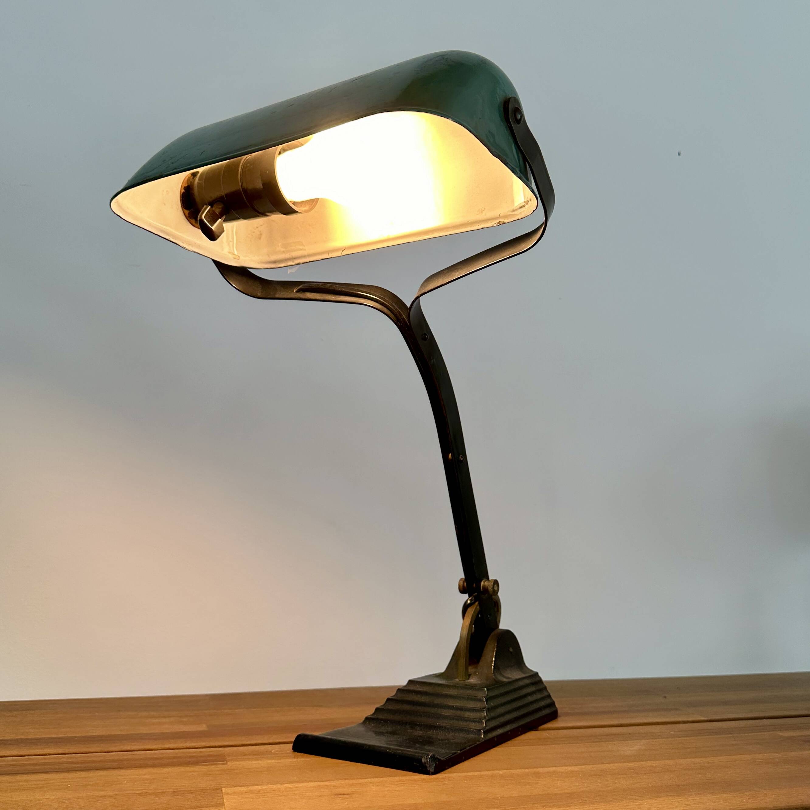 Lampe de bureau horax à piètement escalier - circa 1930