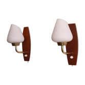 Paire d'appliques vintage danoise teck et opaline