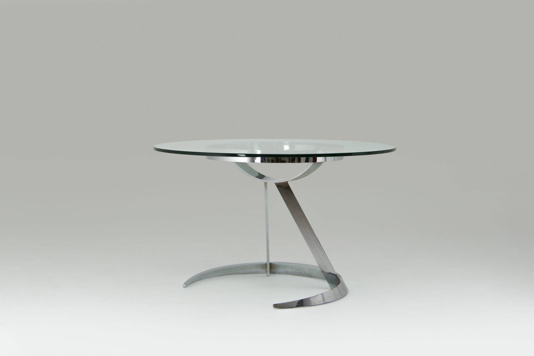 Sculptural "Scimitar" dining set in burgundy bouclé - Boris Tabacoff