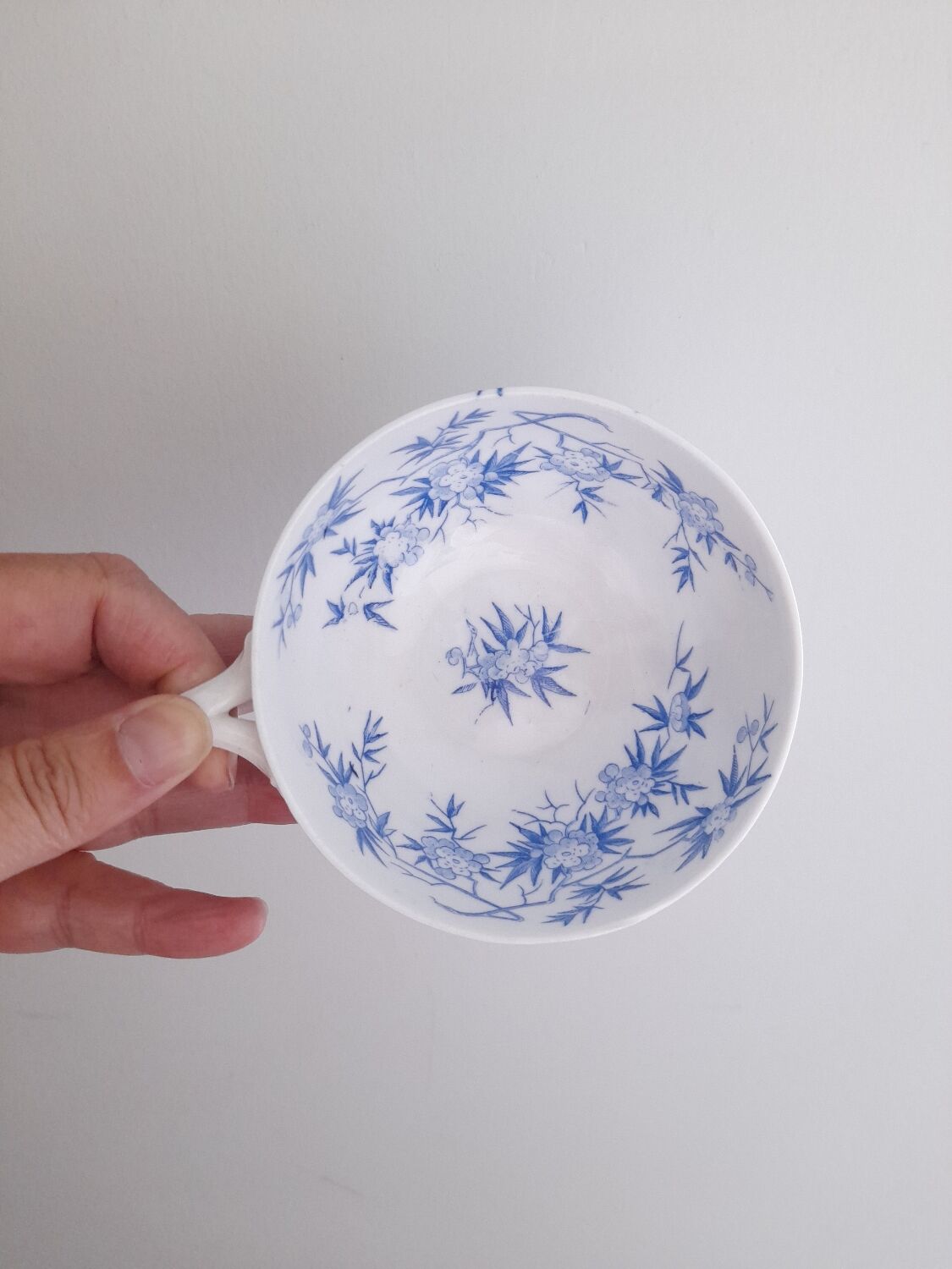 2 tea cups fine porcelain Sarreguemines