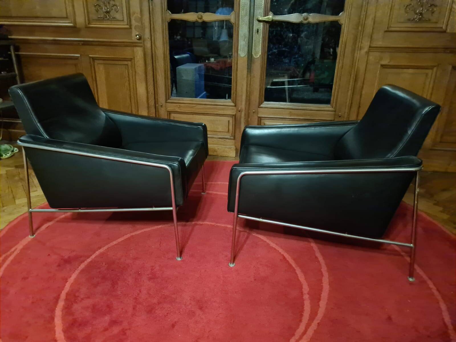 Armchair from the 3300 series by Arne Jacobsen