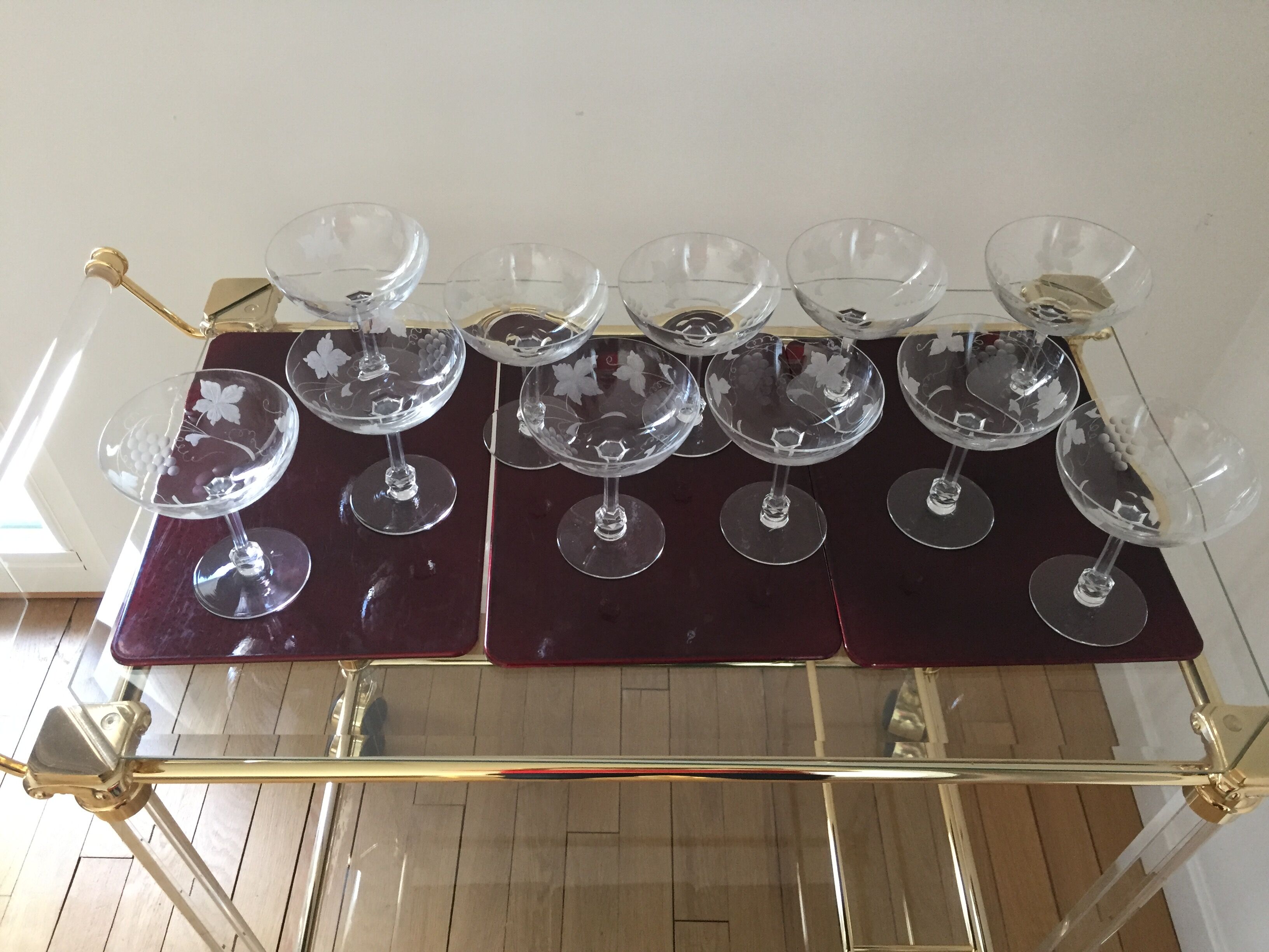 11 cups a champagne in crystal