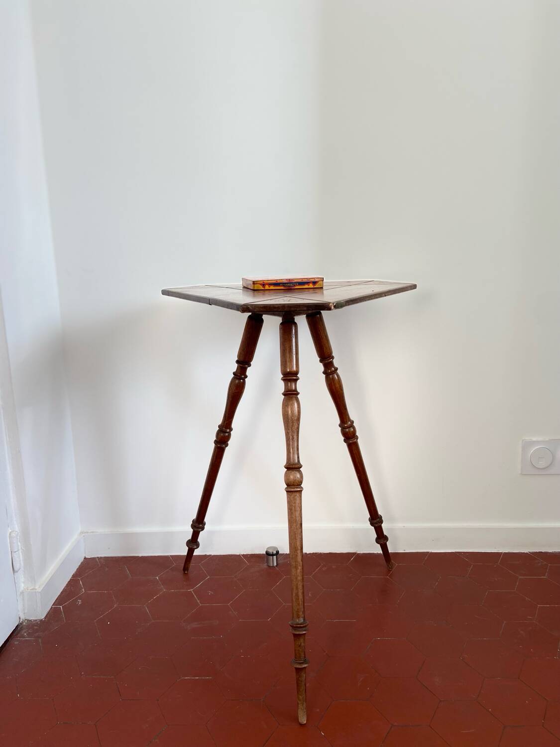 Old tripod side table