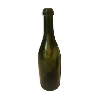 Blown glass bottle