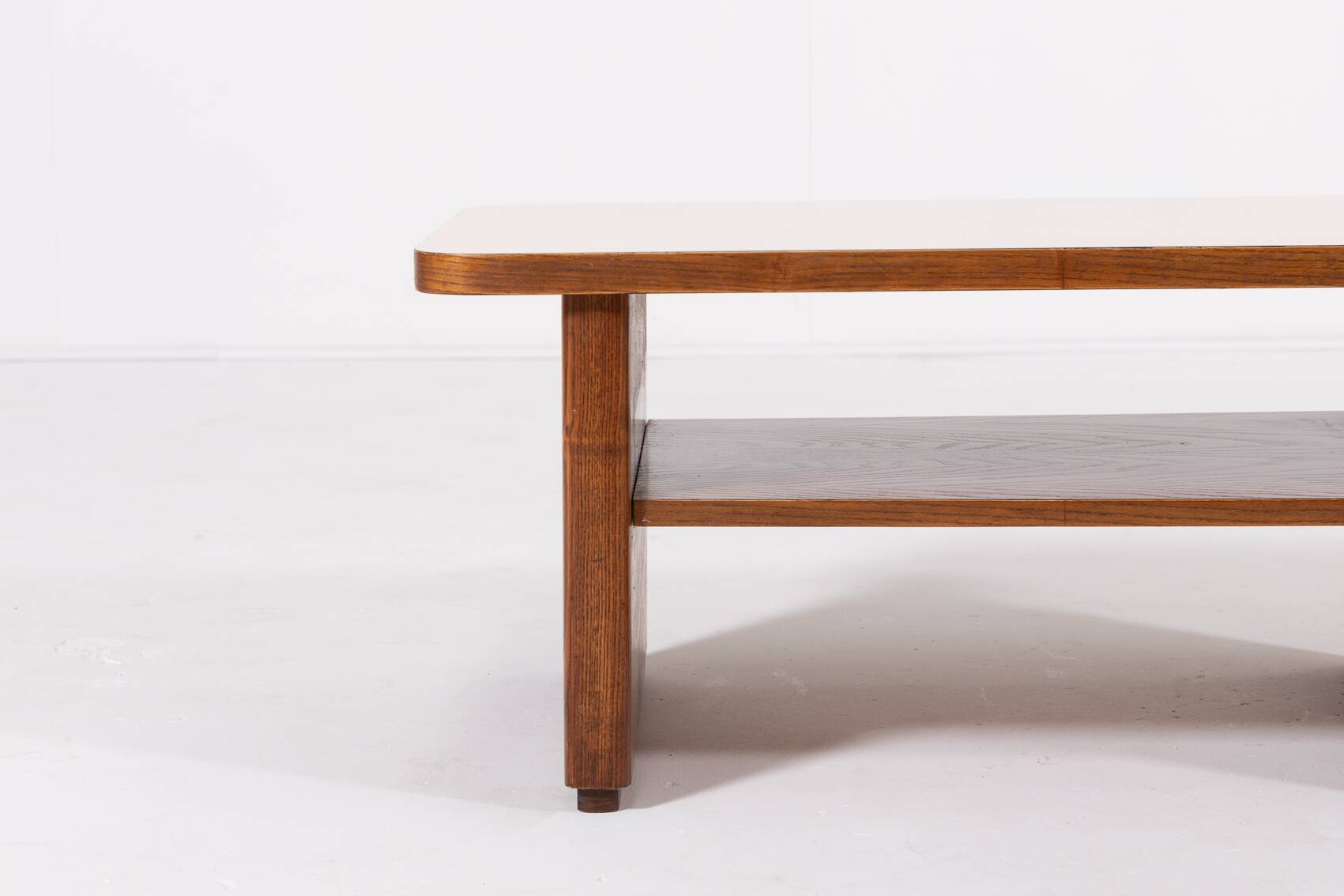 Petite table basse brutaliste des années 1970