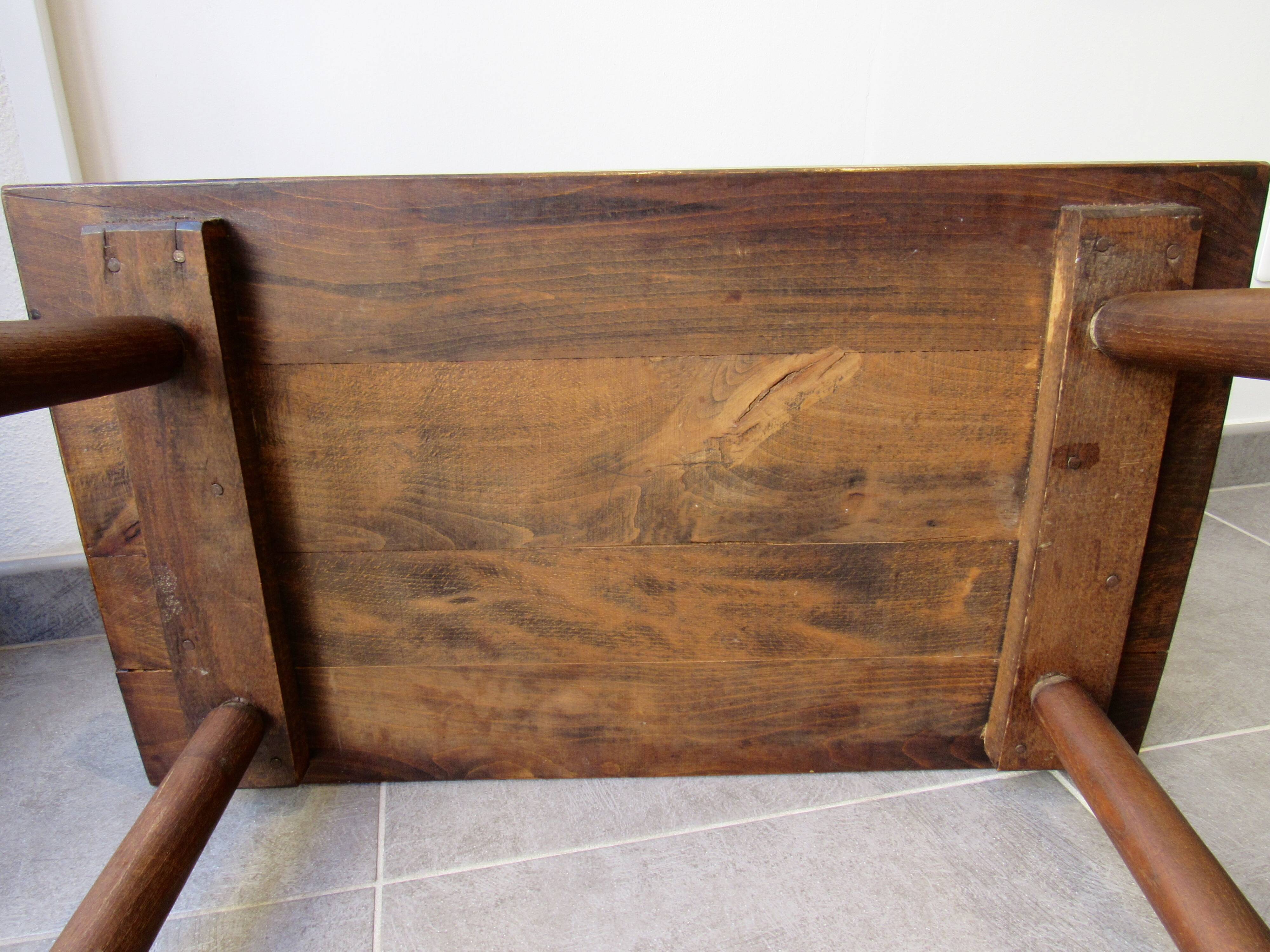 Table low spirit campaign in solid wood.