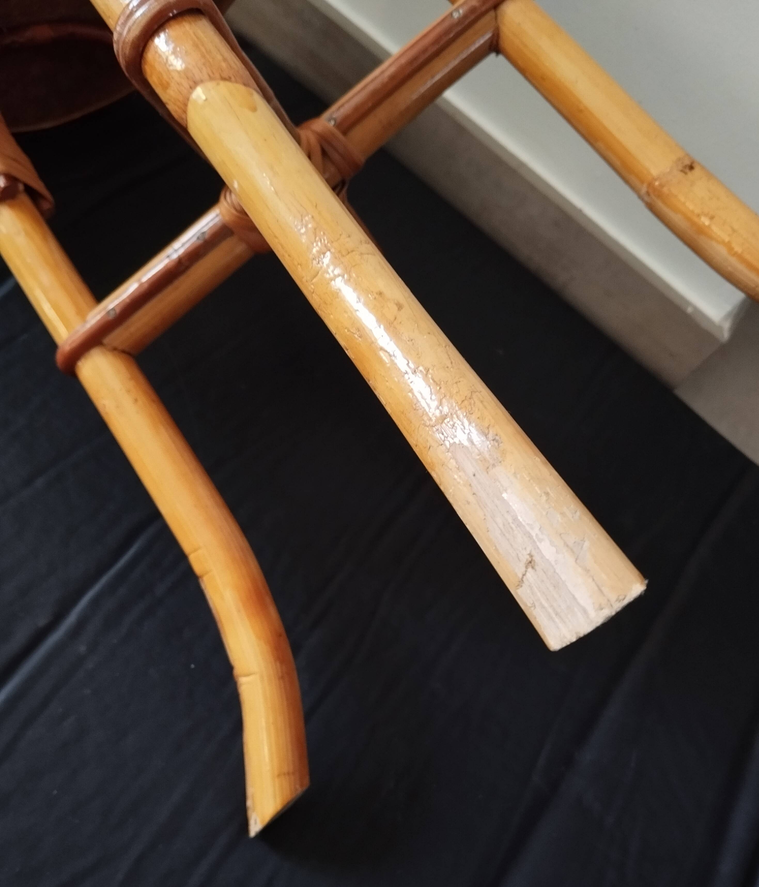 Tabouret vintage en rotin