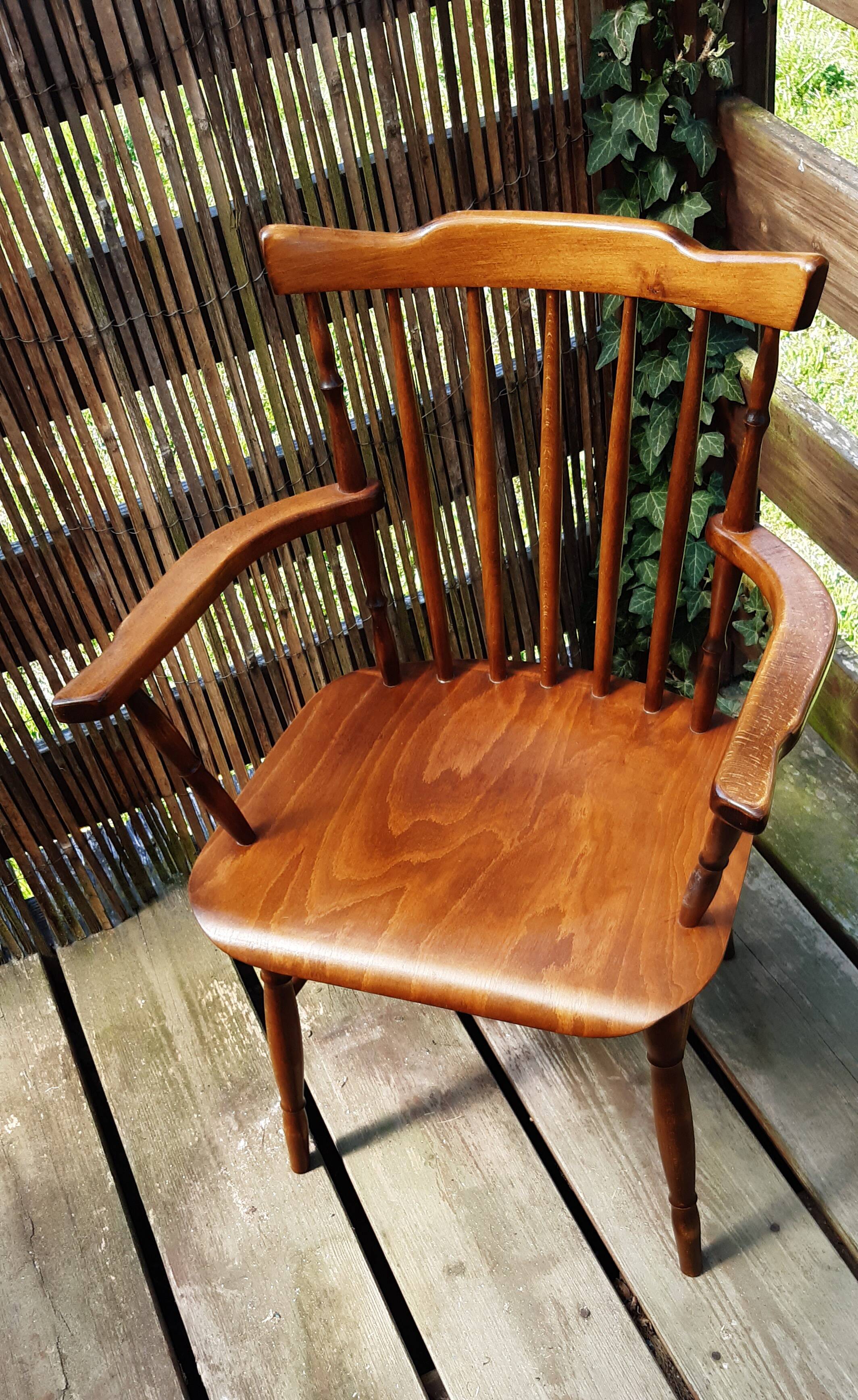 Thonet chair with armrests