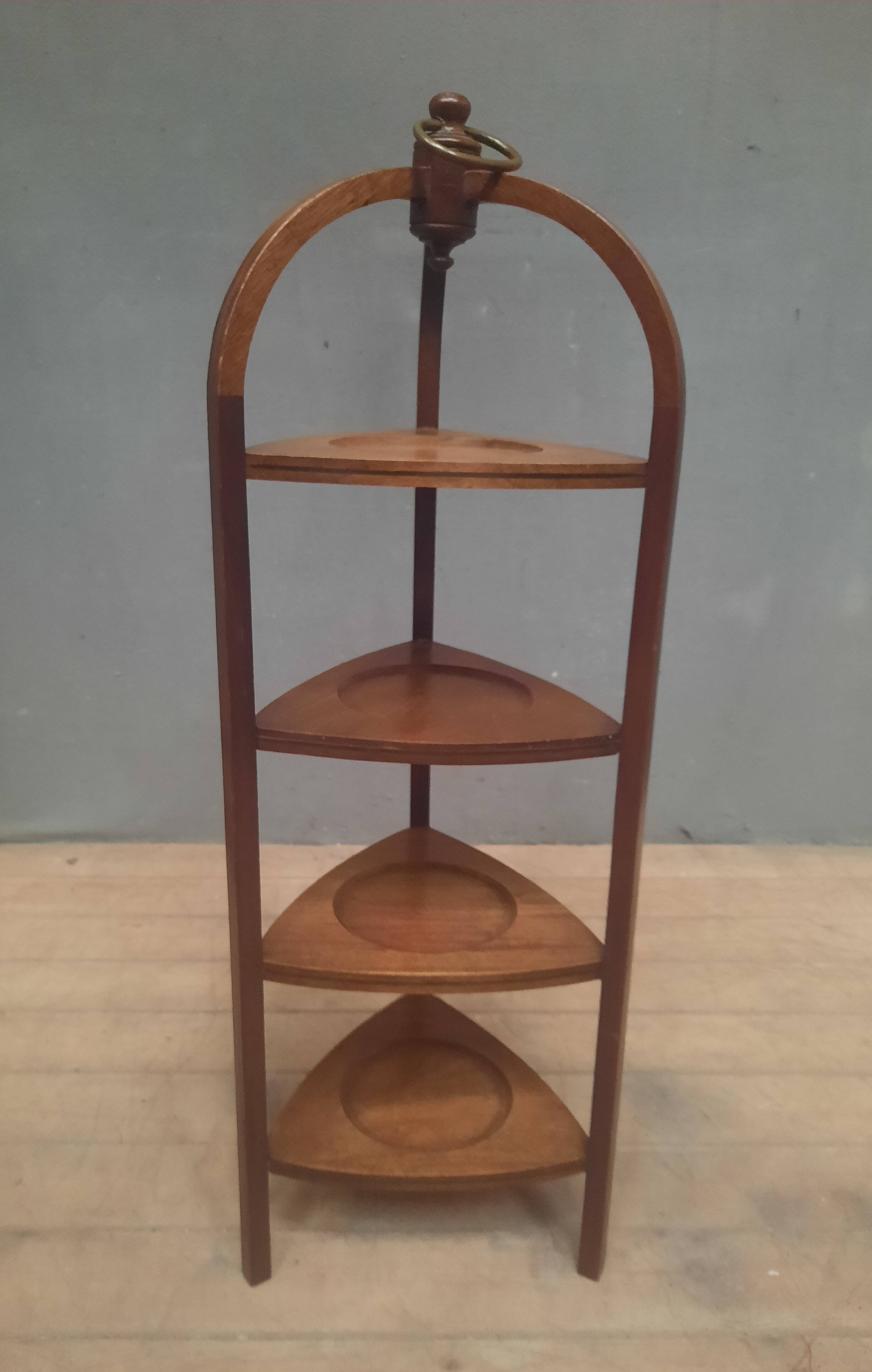 Mahogany plate holder