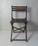 Ancienne chaise pliante en bois pour enfant