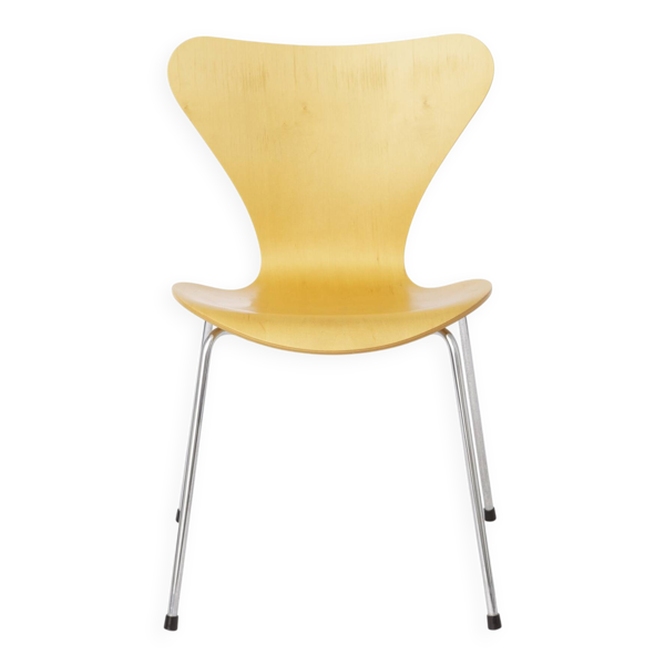 Chaise Arne Jacobsen 3107 (Série 7), Coquille en hêtre, Pieds en chrome, Danois