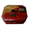 Lacquered wooden jewelry box with asian decoration, china or japan.