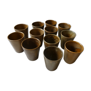 Lot de 12 tasses-verres en grès