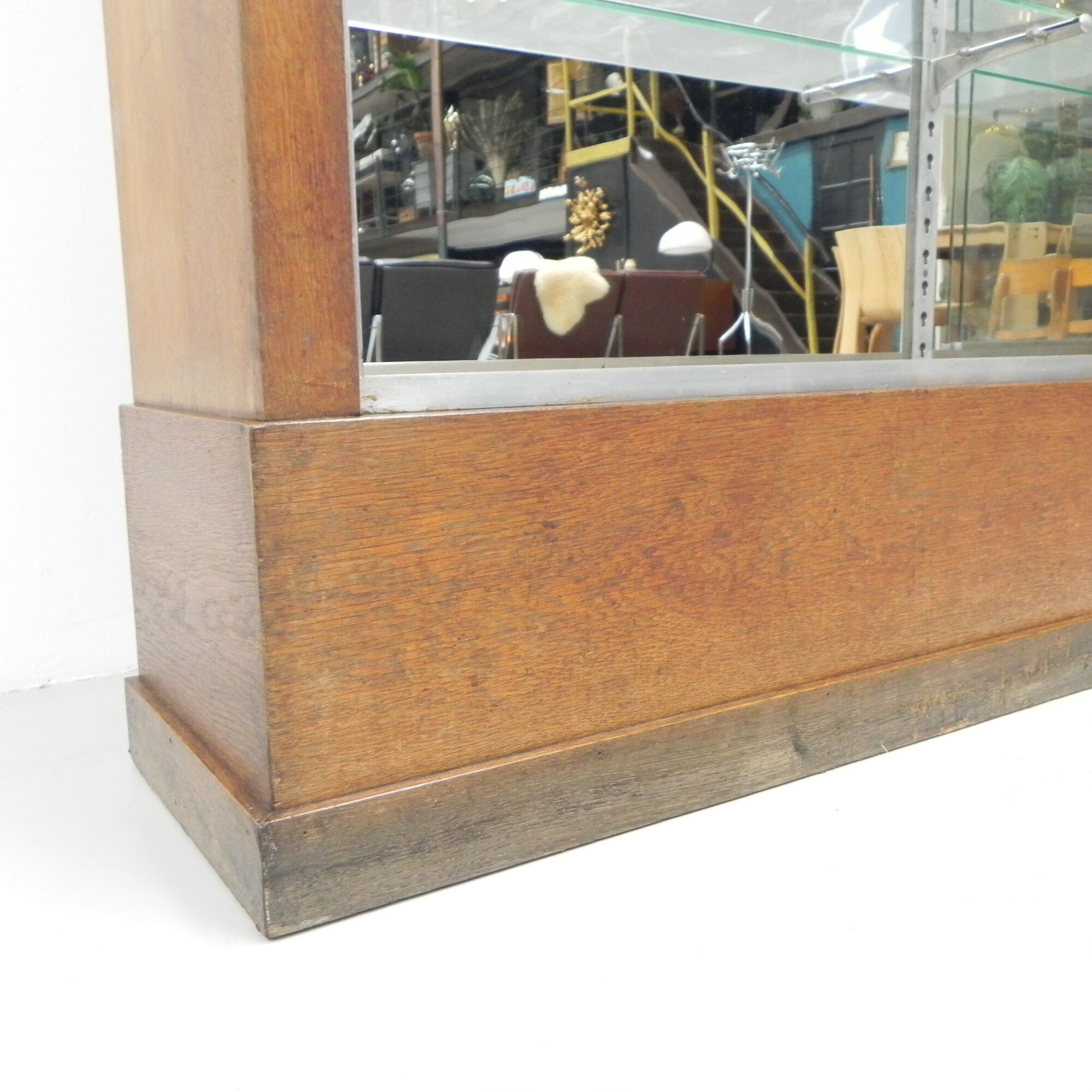 Large display cabinet with 2 sliding glass doors