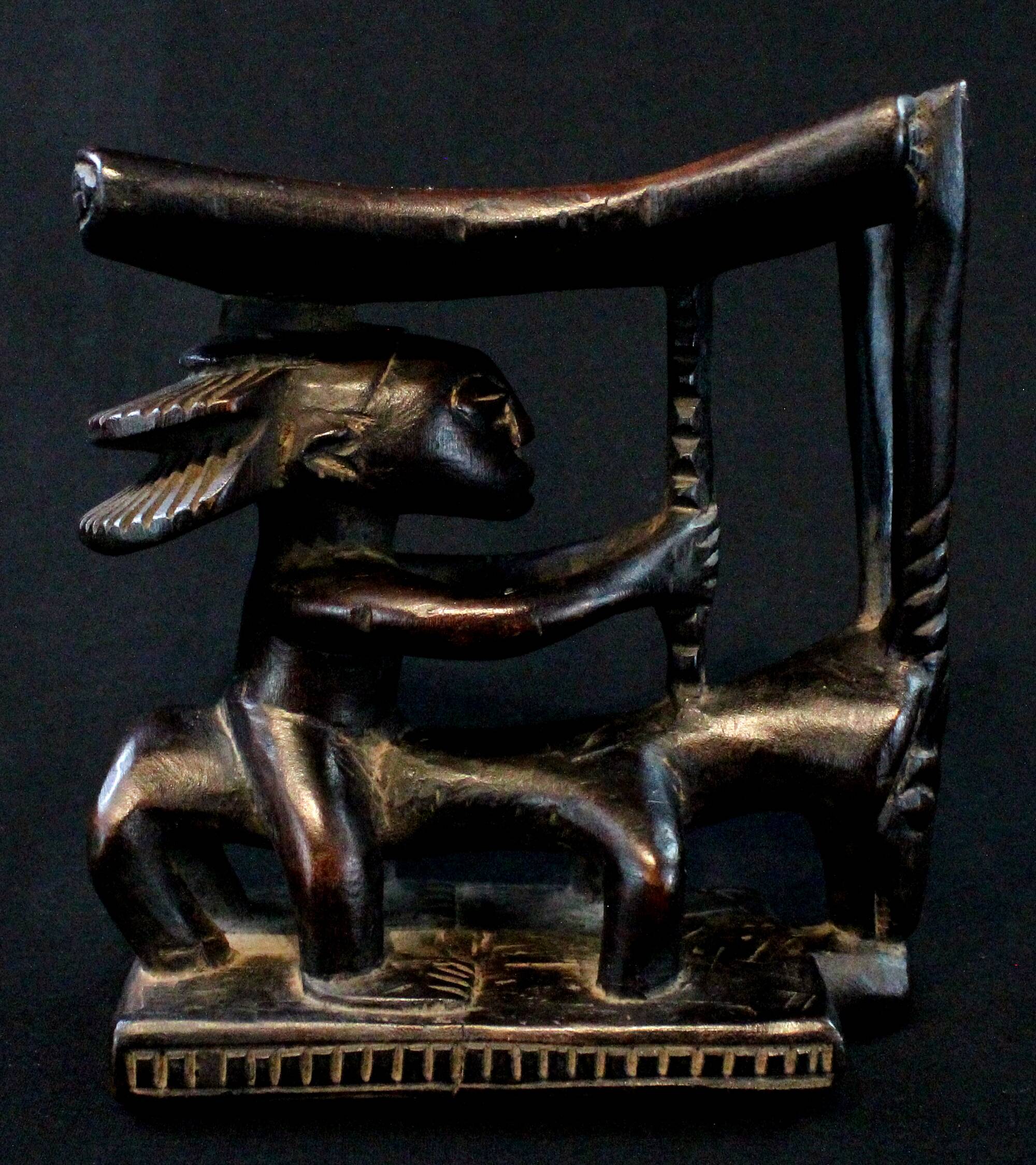 Luba neck support - dr congo