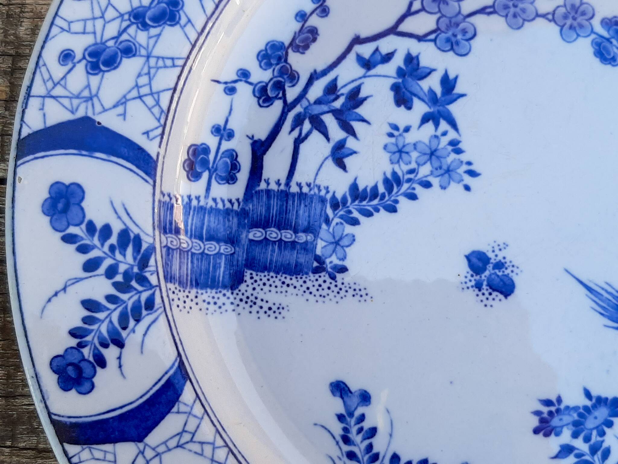 Plat en faïence de Creil et Montereau modèle Japon