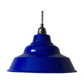 Blue metal workshop suspension
