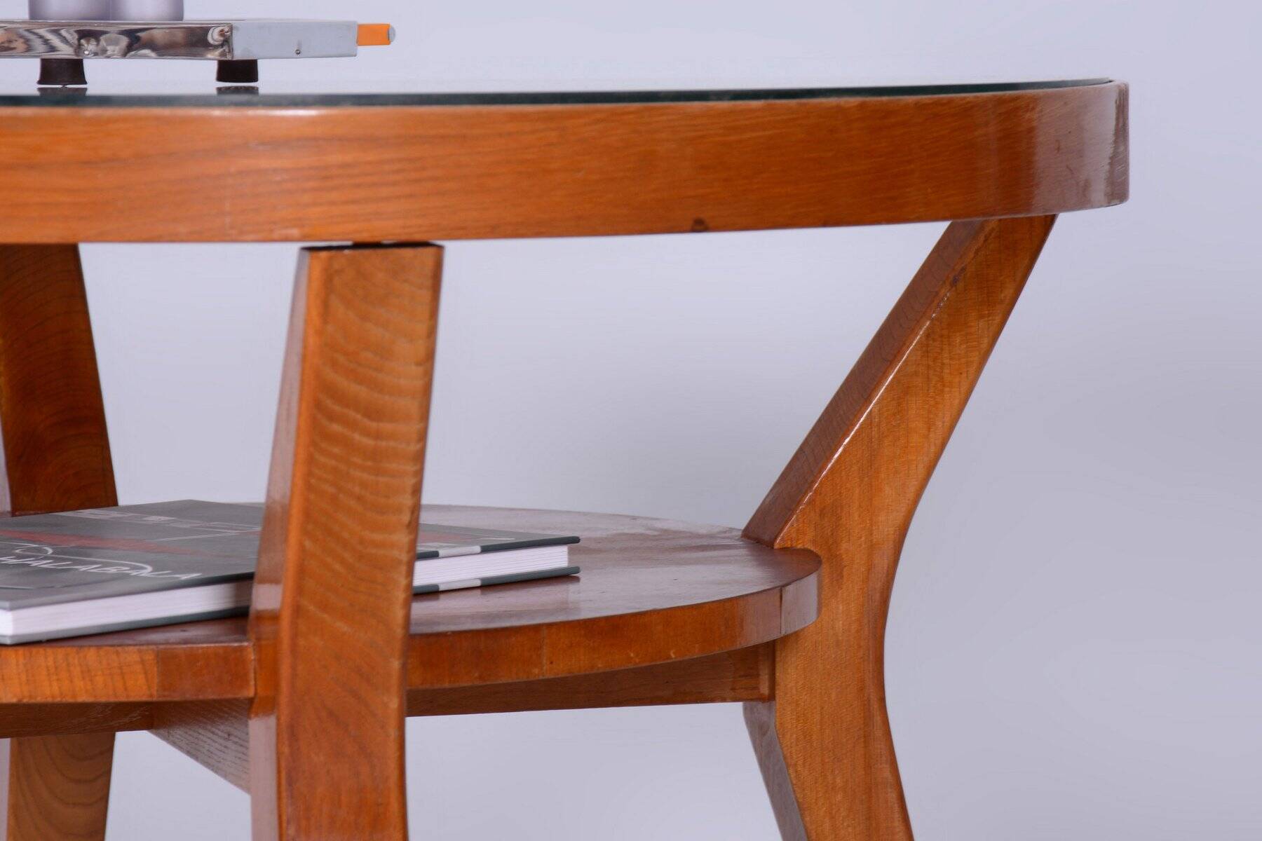 Table basse du milieu du siècle en chêne et verre, tchèque, années 1950.