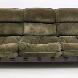 Luciano Frigerio Mid-Century Modern Italian Wood and Suede Sofa "Ussaro",70