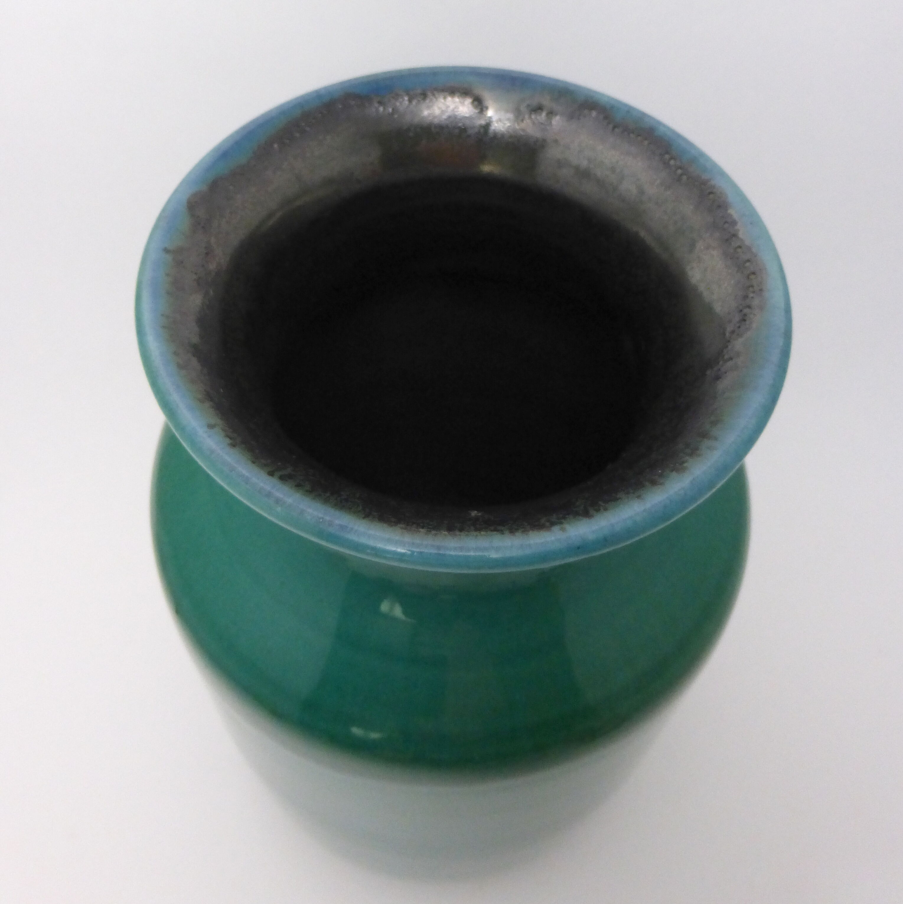 Green vase nuanced Accolay 1950-1960