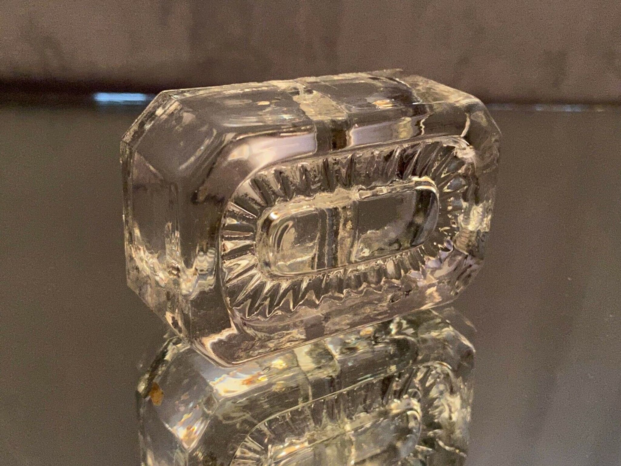 Double crystal salt dish