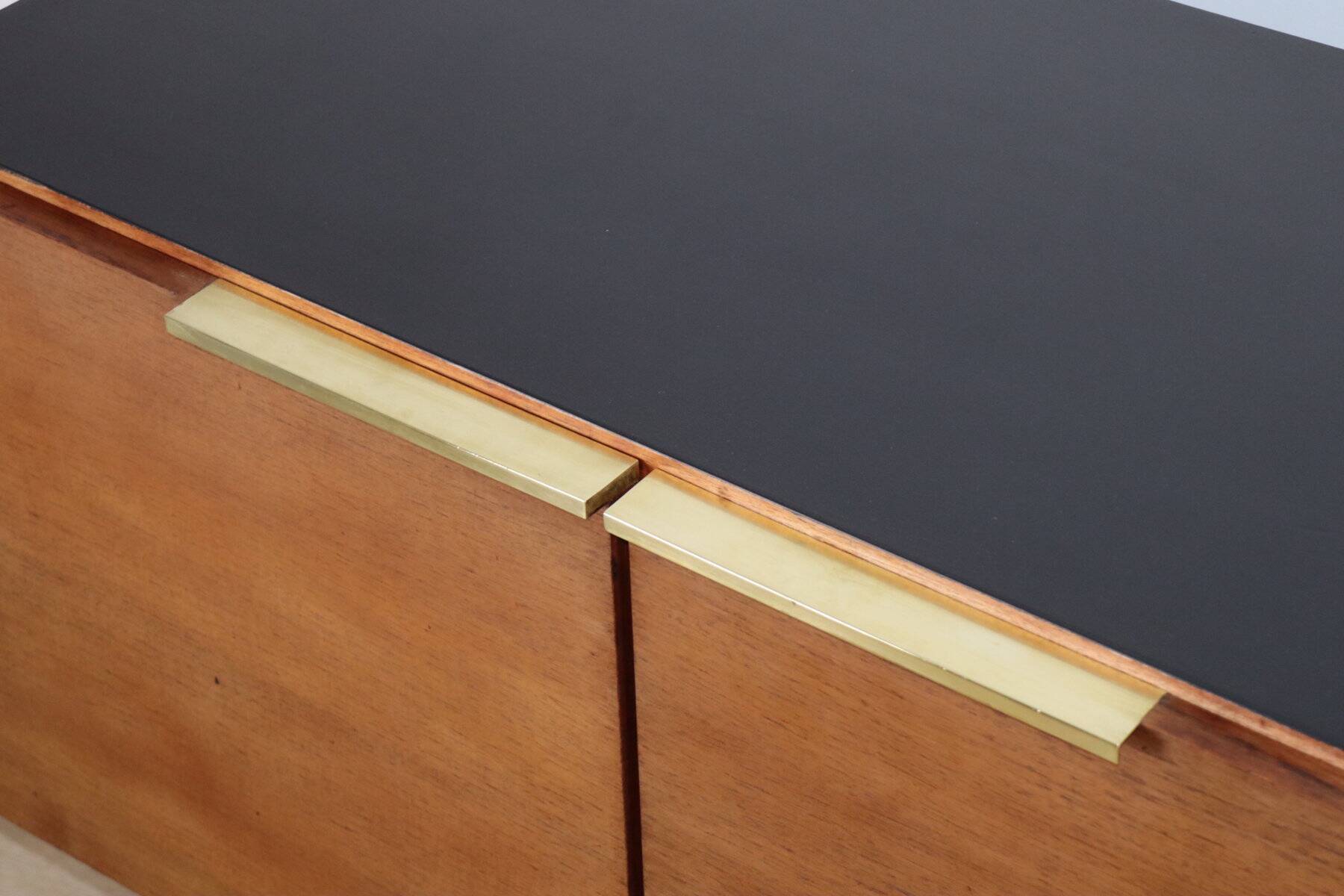 Enfilade vintage en teck et laiton - Années 70