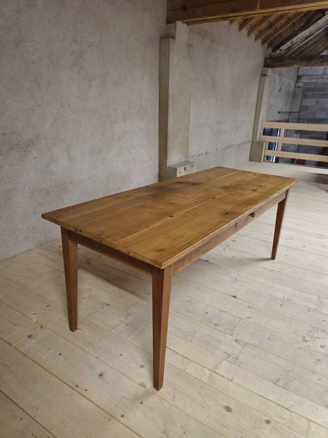 Rustic farmhouse table in solid cherry wood 19th century - 1m91.5