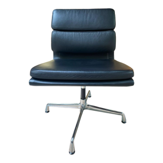 Soft Pad Swivel Chair - Charles Eames - About 2007