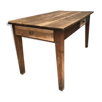 Farm table
