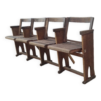 Rangée de 4 sièges fauteuil de cinéma vintage en bois patiné