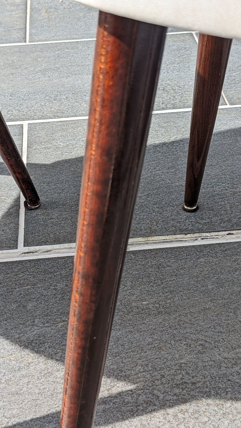 Baumann Essor model chairs