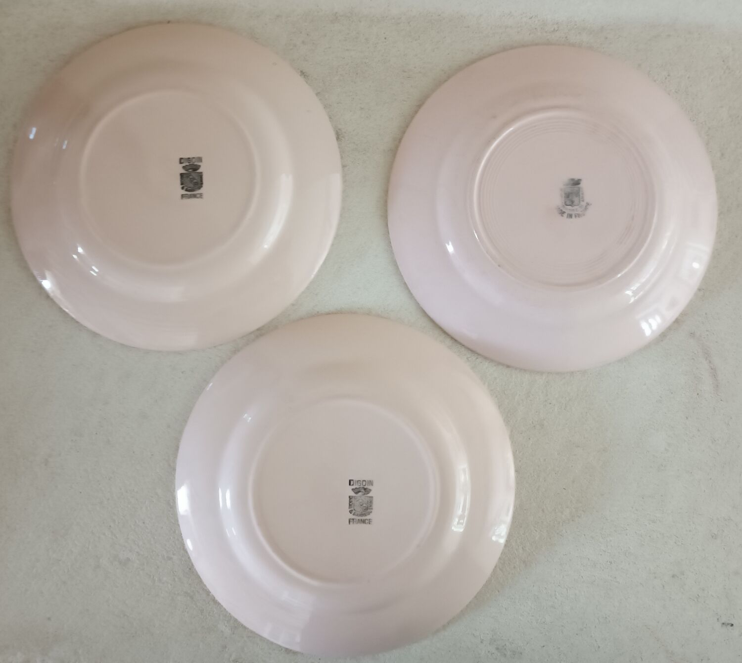 Set of 9 iron earth plates