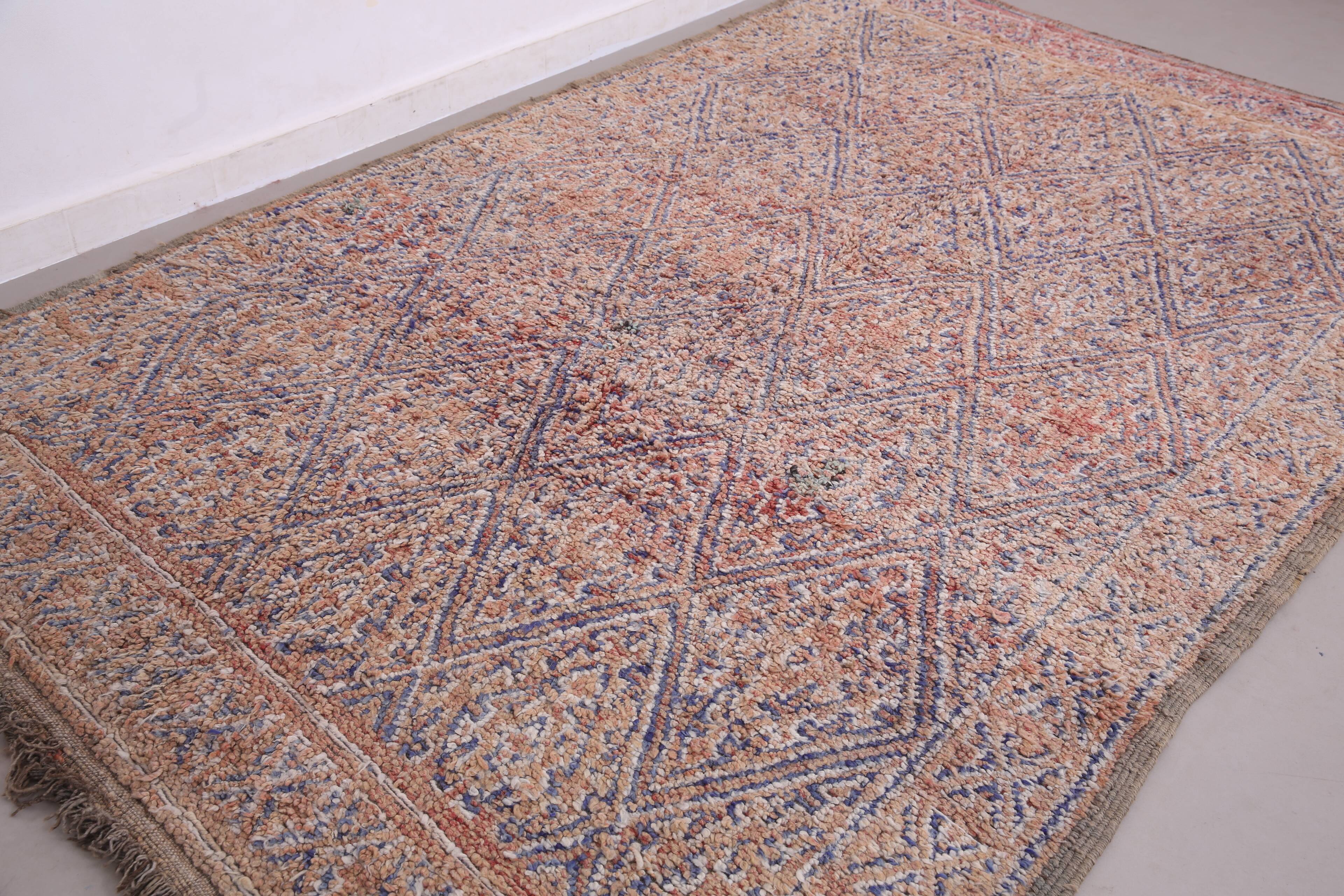Vintage Moroccan Wool Rug 214 x 332 cm - Berber Handmade Living room rug
