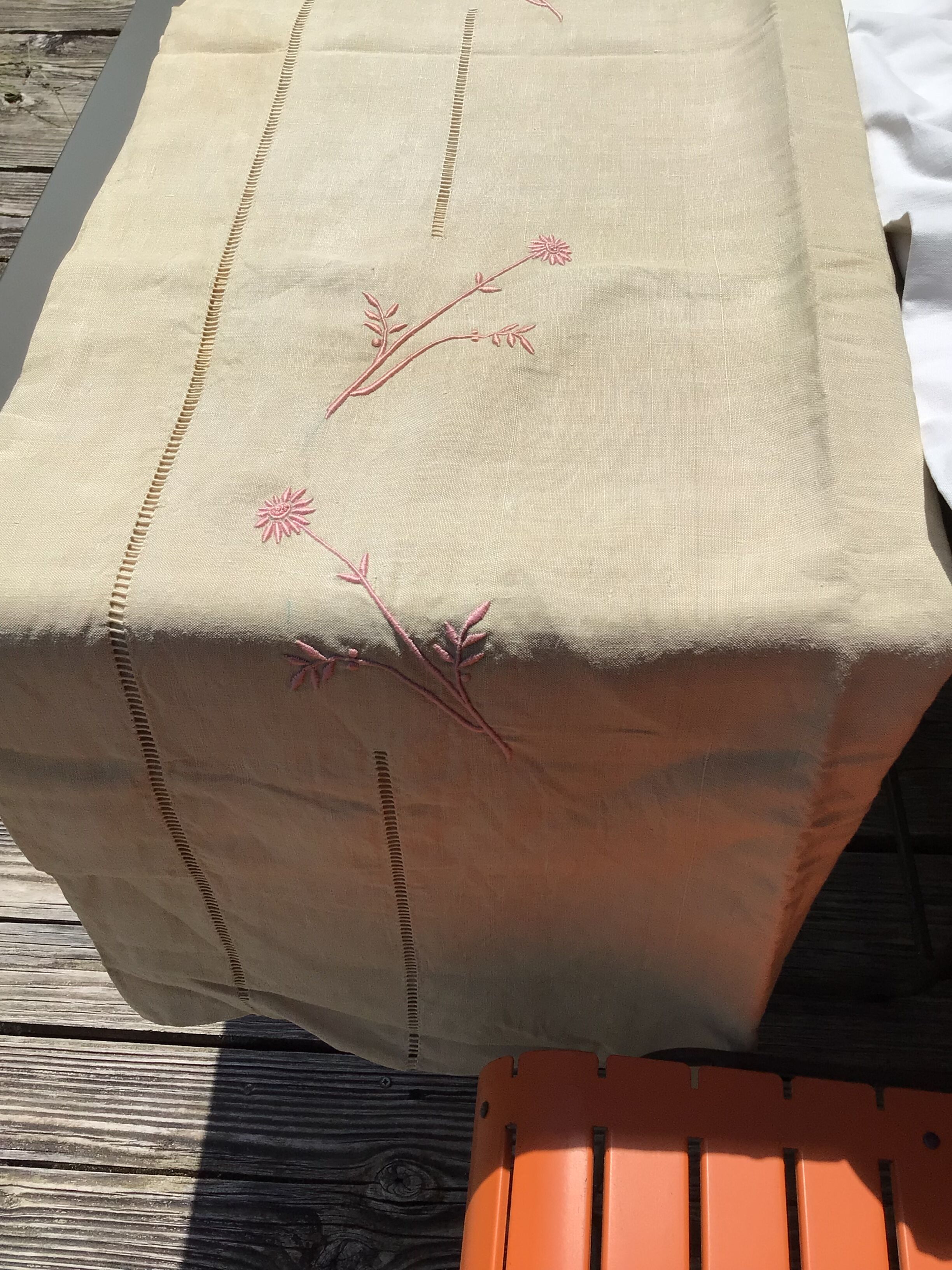 Sheet 2 places linen new embroidered BD pink dark beige canvas