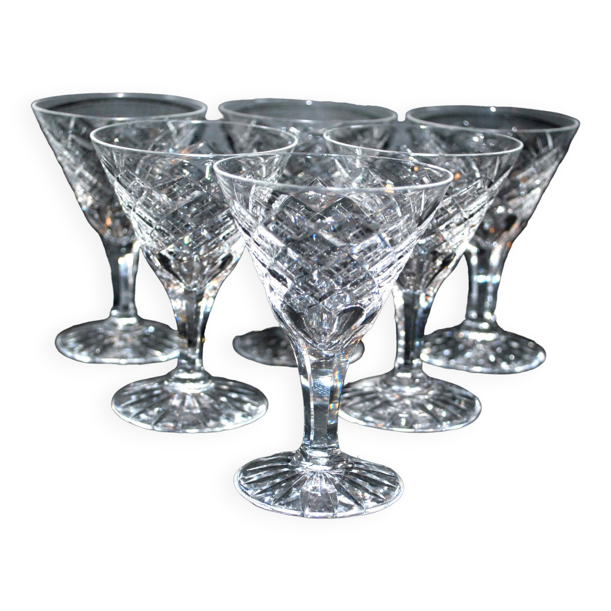 Series of 6 glasses with flared head in cut crystal