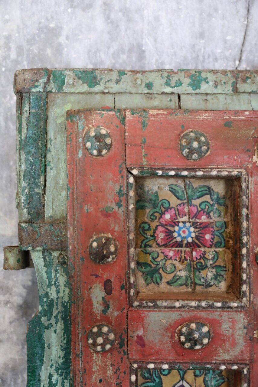 Porte indienne épaisse avec motif floraux