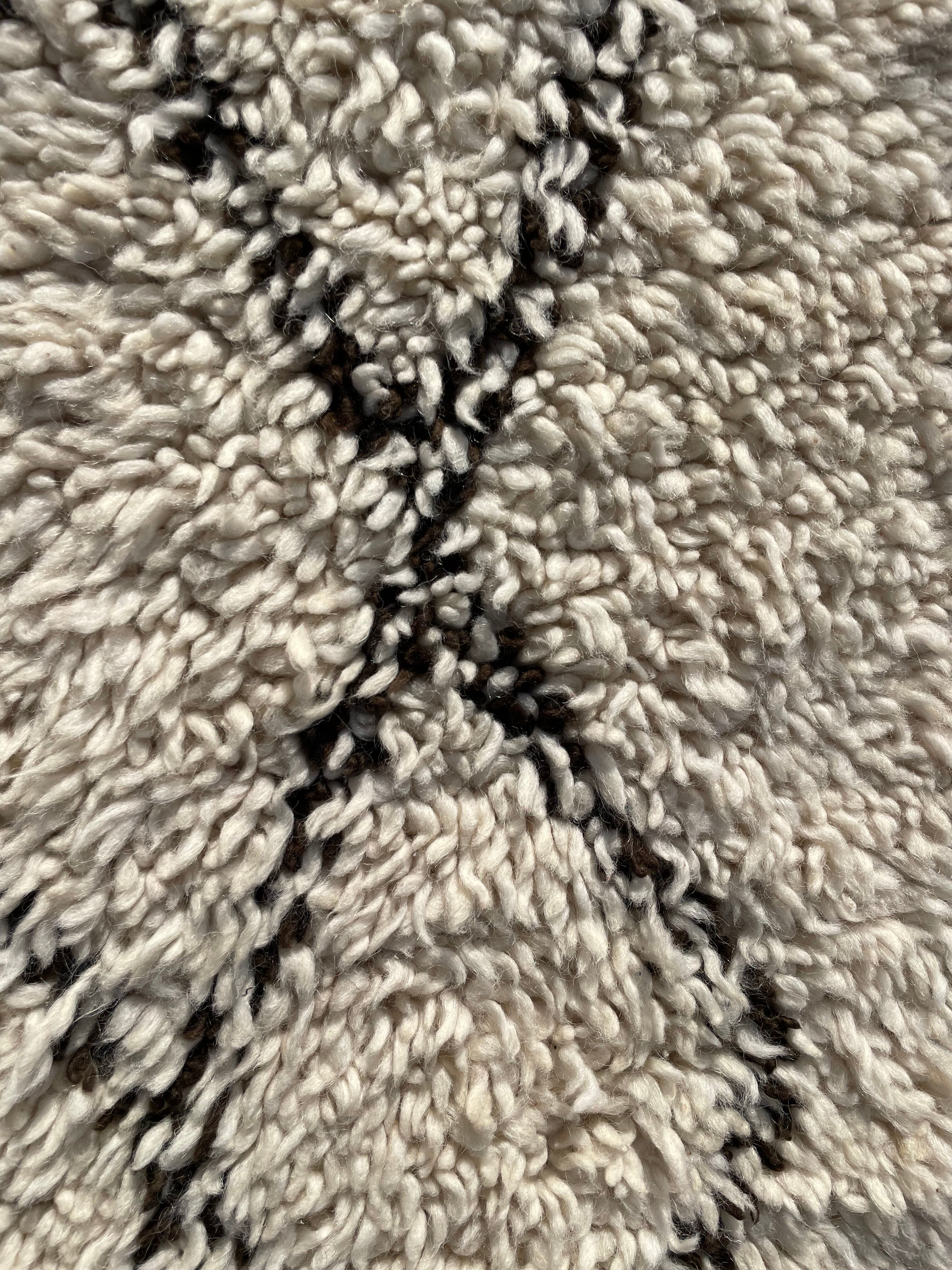 Long Berber hallway carpet Beni Ourain in wool 110x310 cm