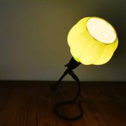 Lampe de table articulée moderniste en verre et laiton à boîtier vert