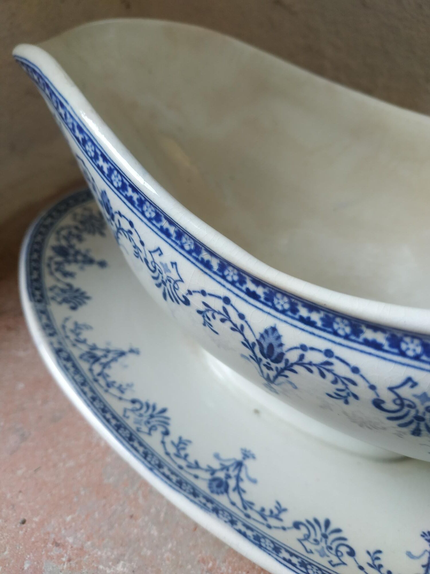 HB earthenware sausage maker