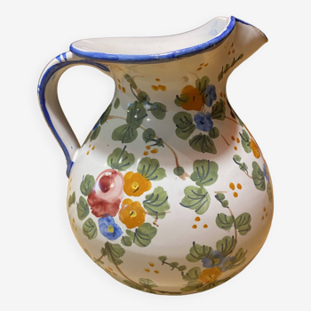 Roman ceramic pitcher, flowered